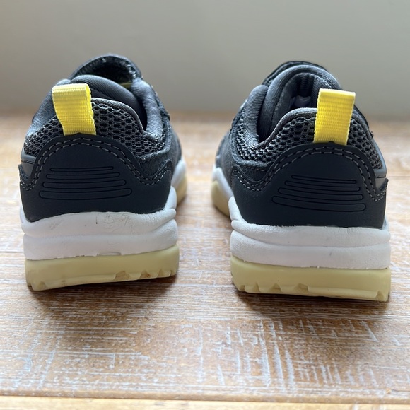 Cat & Jack Toddler Ari Apparel Sneakers - Picture 6 of 8